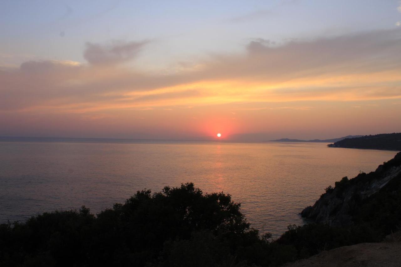 Villa Into The Blue Agia Paraskevi  Exterior foto